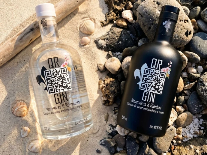 QR1 en QR2 werden ontwikkeld als twee contrasterende gins binnen één herkenbare QR Gin-lijn.