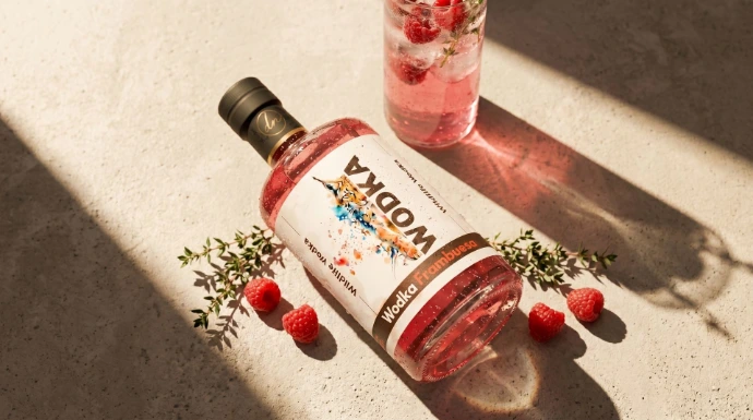 Premium flesontwerp en branding voor Wodka  door NewSpirits drankenbranding agentschap.