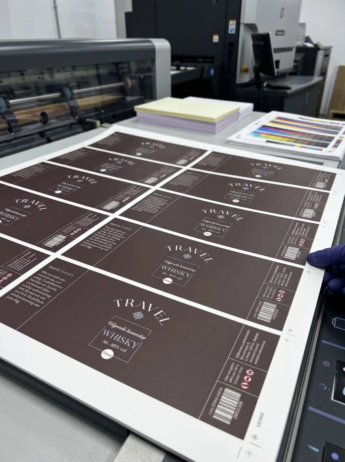 Professionele bedrukking van etiketten voor 10 jaar gerijpte single grain whisky